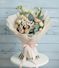 Букет цветов из:  Розы и Лизиантусы в Приближной