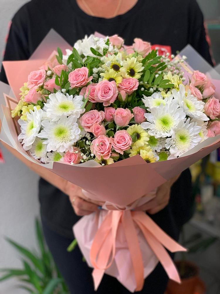 Букет цветов из: Розы и Хризантемы в Приближной