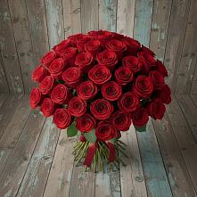 Букет 55 Красных роз Фридом #REPLACE_PRED# Приближной