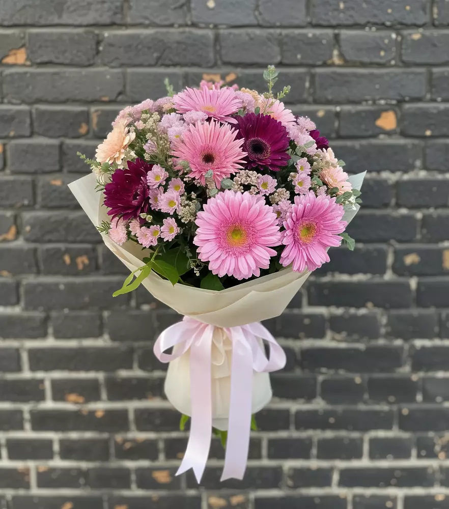 Букет цветов из: Герберы и Хризантемы в Приближной