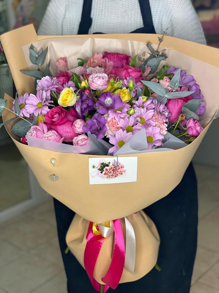 Букет цветов из: Хризантемы, Гвоздики и Альстромерии в Приближной