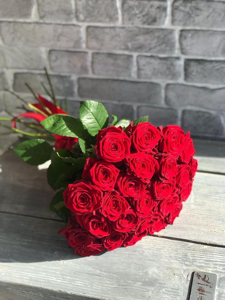 Букет Красные розы Фридом в Приближной