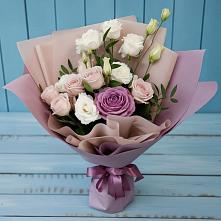 Букет цветов из:  Розы и Лизиантусы #REPLACE_PRED# Приближной