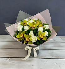 Букет цветов из:  Орхидеи и Розы в Приближной