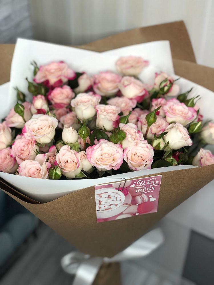 Букет цветов из: Розы в Приближной