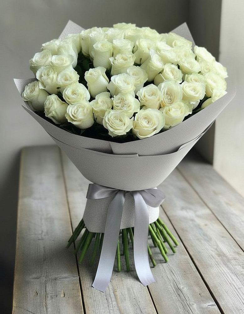 Букет 35 Белых роз в Приближной