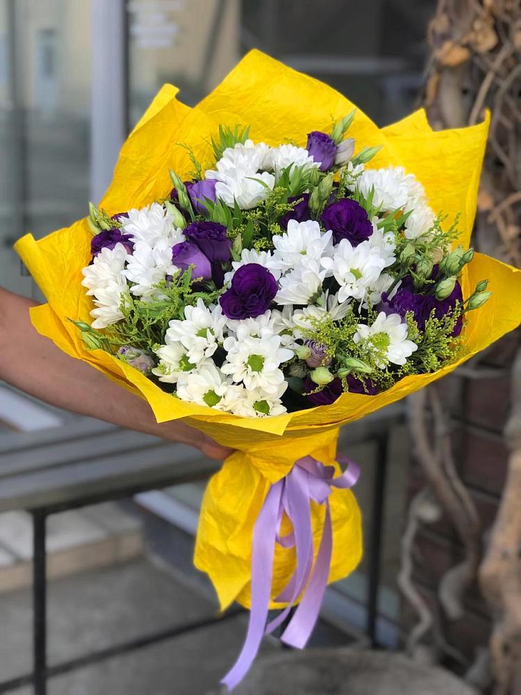 Букет цветов из: Ирисы, Хризантемы и Ромашки в Приближной