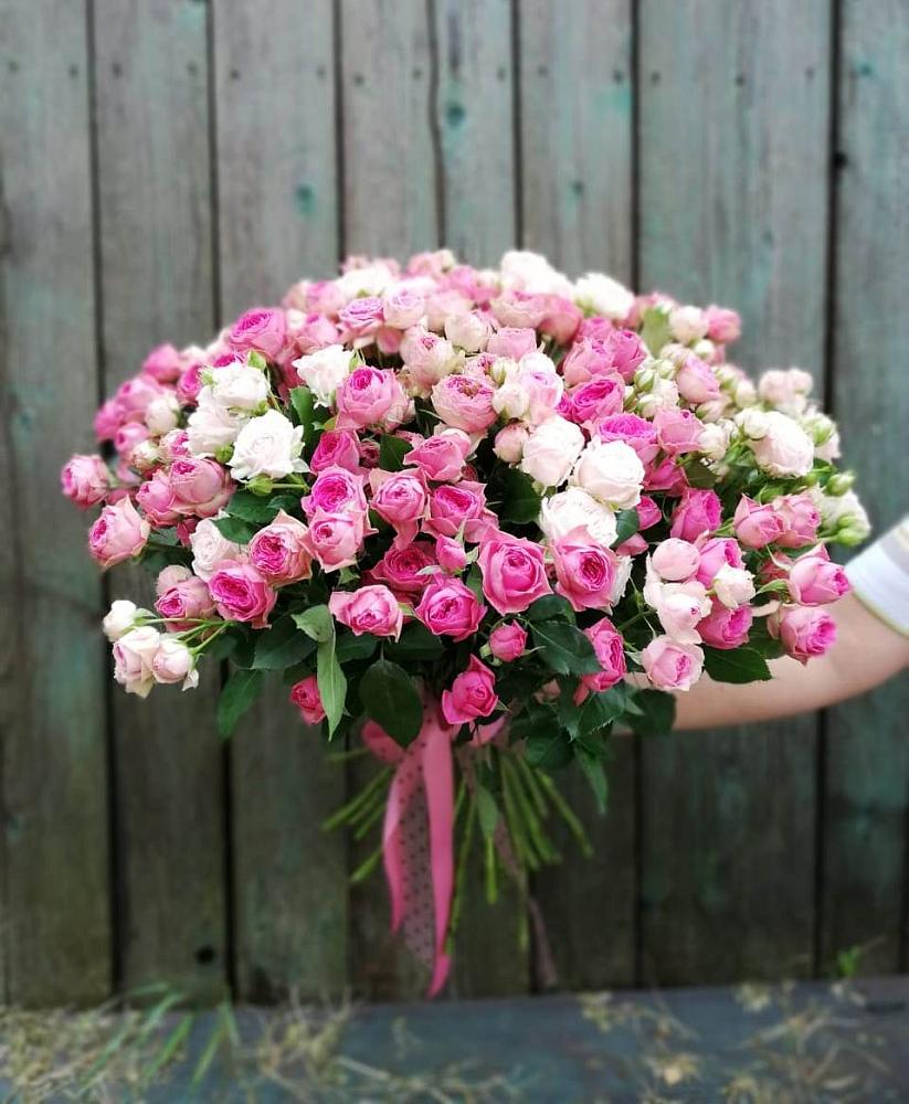 Букет Розовые кустовые розы Натали и Лав Лидия в Приближной
