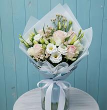 Букет цветов из:  Розы и Лизиантусы в Приближной