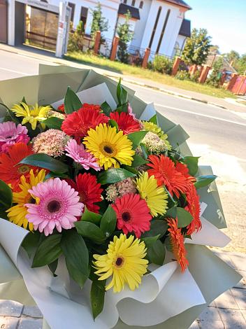 Букет цветов из: Герберы в Приближной