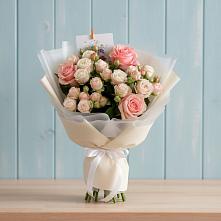 Букет цветов из:  Розы #REPLACE_PRED# Приближной