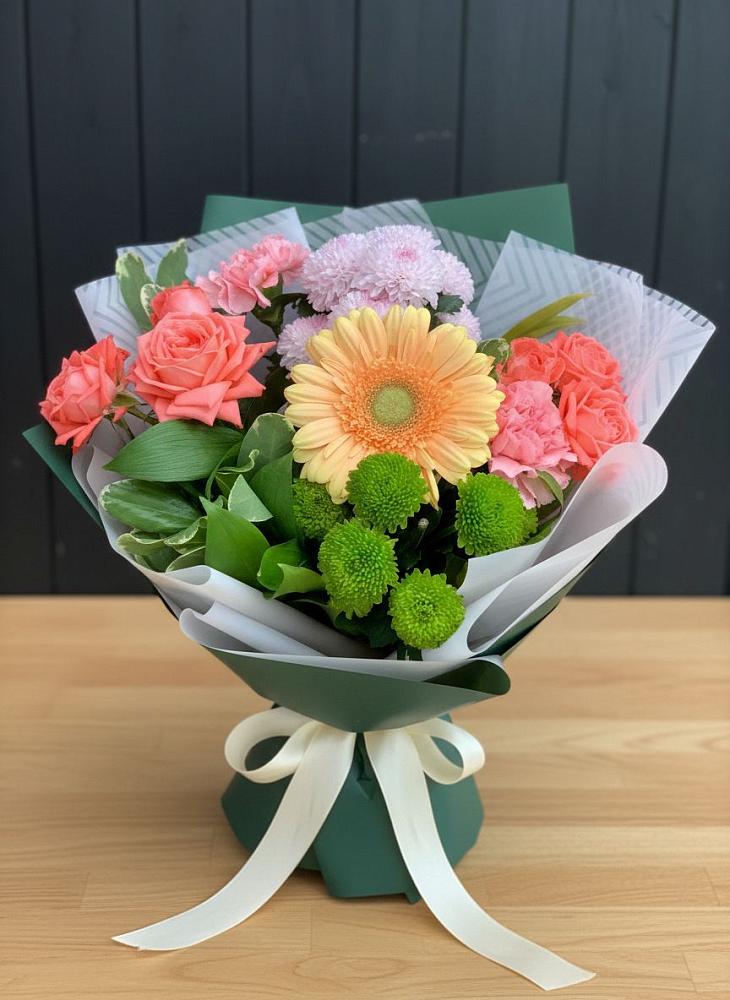 Букет цветов из: Гвоздики, Розы, Герберы и Хризантемы в Приближной
